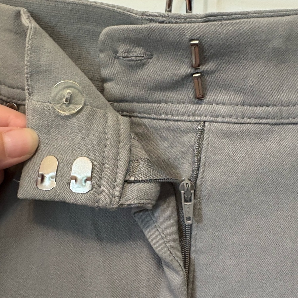 JM Collection Elegant Gray Trousers. Size 14. Elastic waist with belt loops. - Picture 4 of 10